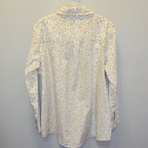 Marleylilly Leopard Print Button Down Shirt Tunic Top Women’s Size Large NWT - Picture 6 of 8